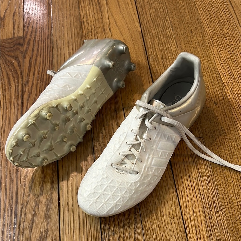 Adidas Messi 15.3 soccer cleats